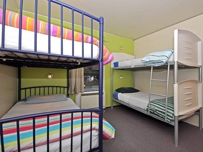 Auberge de jeunesse Around The World Backpackers à Christchurch Extérieur photo