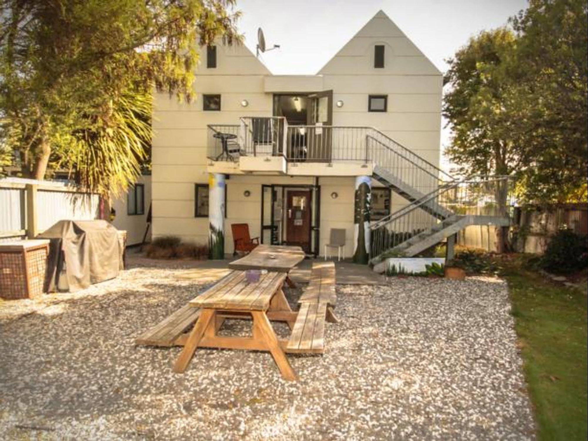 Auberge de jeunesse Around The World Backpackers à Christchurch Extérieur photo