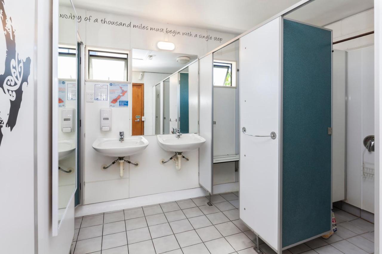 Auberge de jeunesse Around The World Backpackers à Christchurch Extérieur photo